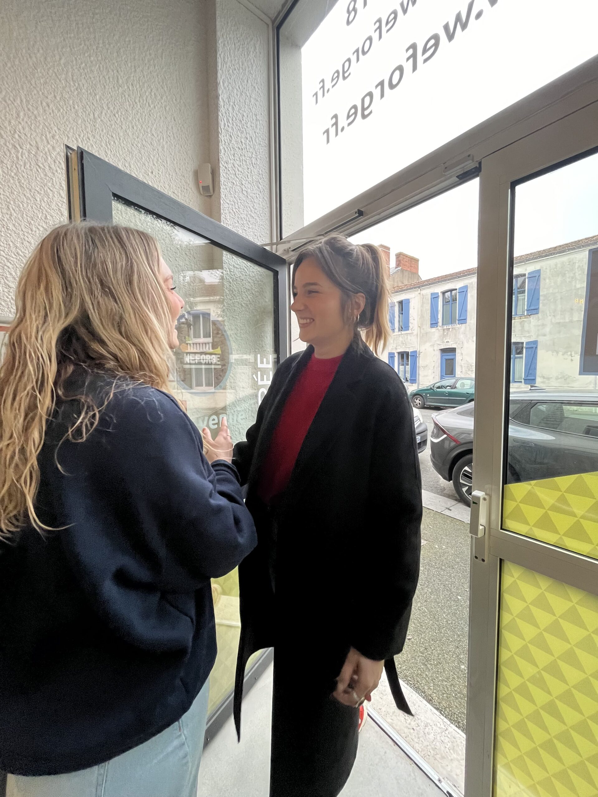 Coworking à Cholet : Boostez votre activité dans un espace de travail partagé avec un bureau dédié