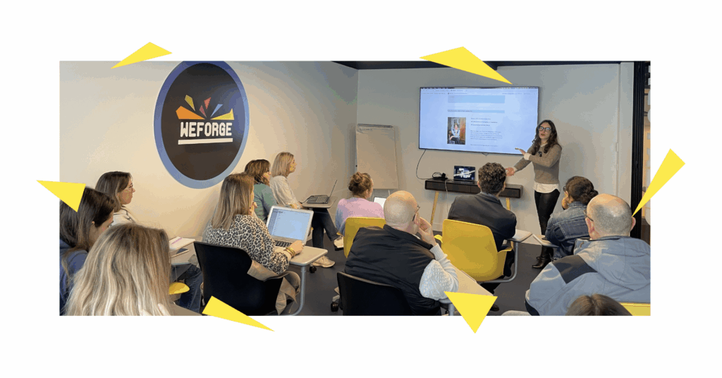 Juliette explique aux participants les enjeux de déploiement de Notion